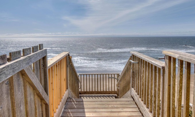 Nelscott House | Blue Shutter Olivia Beach