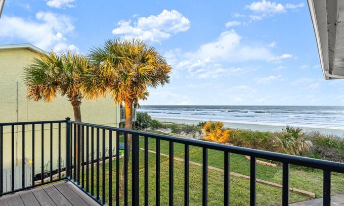 Southern Shores House | Blue Skies Oceanfront 2 bedroom townhouse