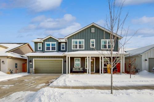 Bozeman House | Blue Skies Over Butler Creek