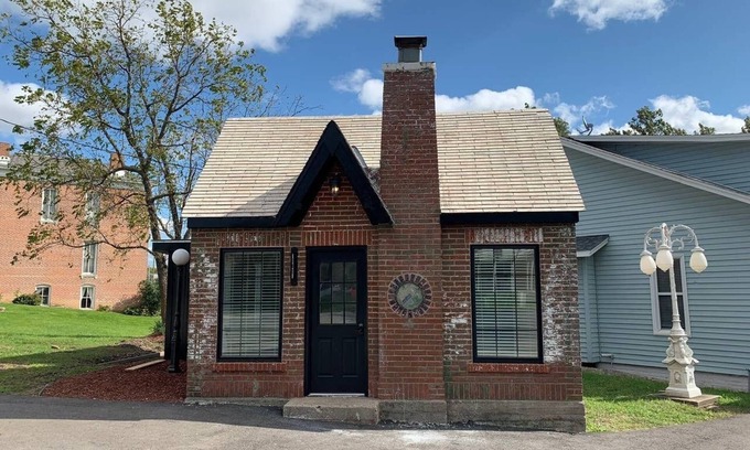 Bethany Cottage | blue sky cottage!