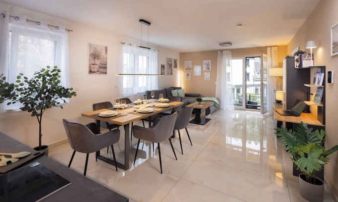 Schonegrund Apartment | Blue Sky Flat apartment for up to 6 people, 73m², south-facing balcony, Black Forest PLUS, 2nd floor