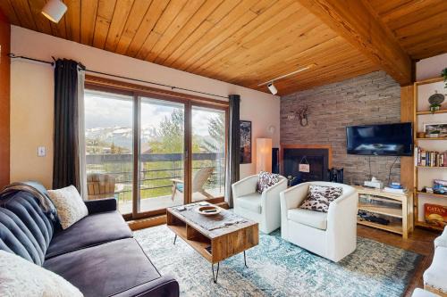 Crested Butte Apartment | Blue Sky Porch
