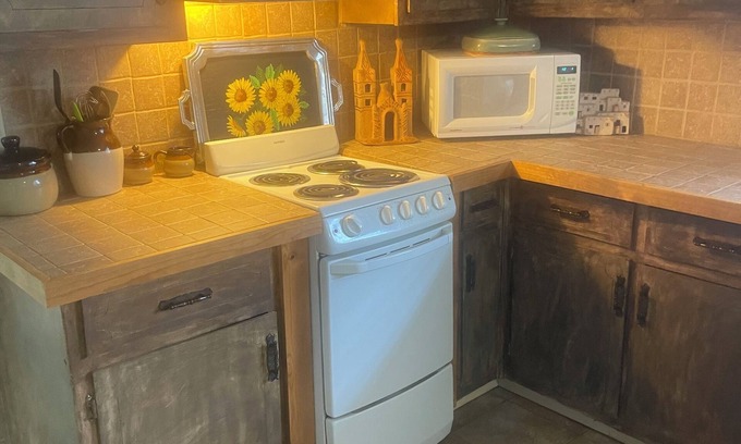 Tate House | Blue Sky Ranch, 1 acre, FAST WiFi in Alpharetta/Midway, Pets welcome w/fee100 ea