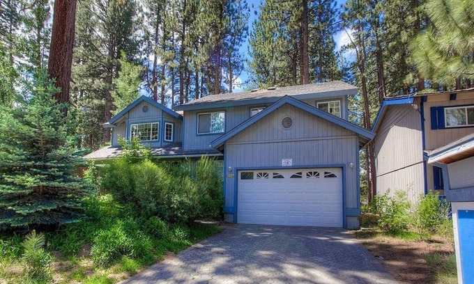 Montgomery Estates House | Blue Spruce 4 Bedroom Home by RedAwning