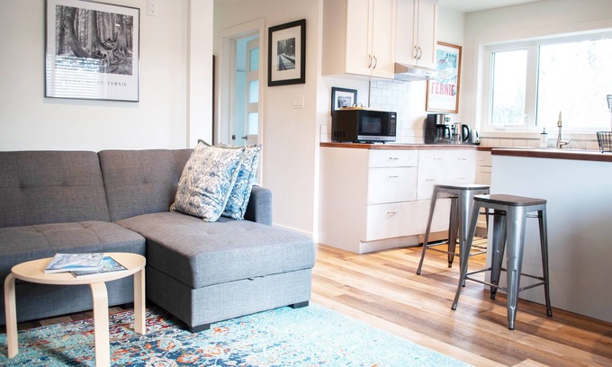 East Kootenay Apartment | Blue Spruce Guest Suite 1 bdrm - Maintown Fernie