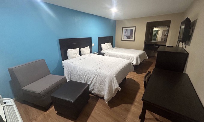 Lafayette Hotel | Blue Star Inn