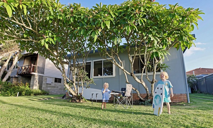 Red Rock House | Blue Swimmer Shack - Waterfront Views at Red Rock