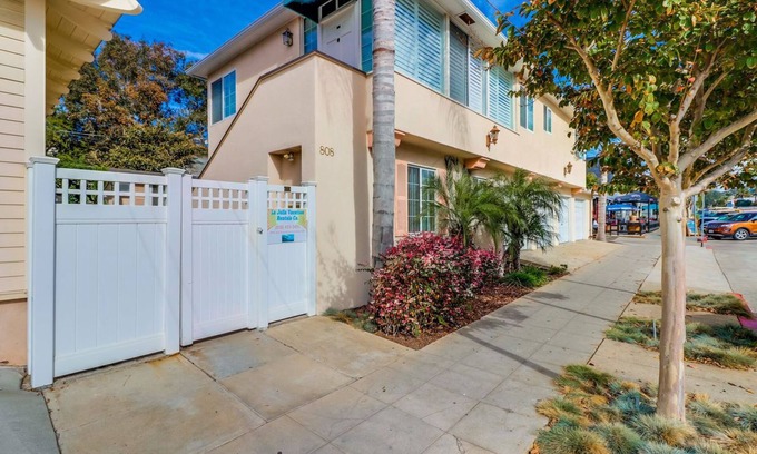 Village of La Jolla Apartment | Blue Topaz in the Heart of the Village of La Jolla.