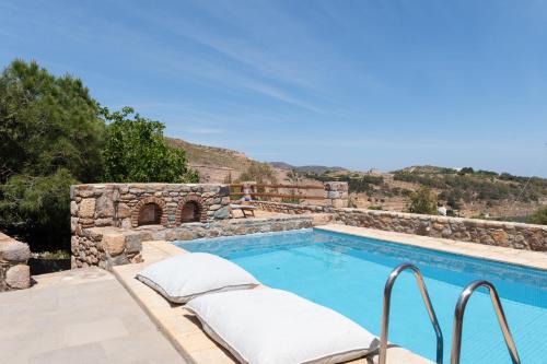 Skala Apartment | Blue Vista Patmos pool studio