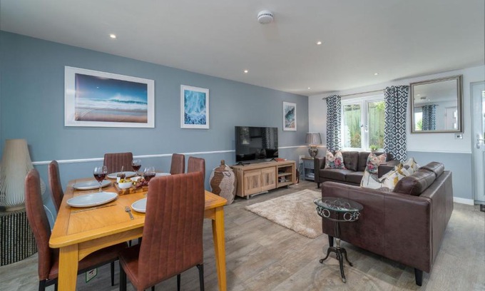 St Ives House | Blue Water