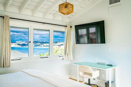 Village of La Jolla House | Blue Water View Condo in Prime Coastal Locale