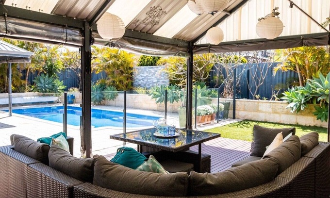 Duncraig House | Blue Water - Your "luxury Resort Style" home in Perth Metro near Beach.