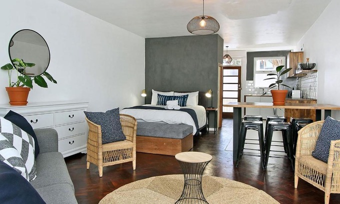 Sea Point Apartment | Blue Waters 29