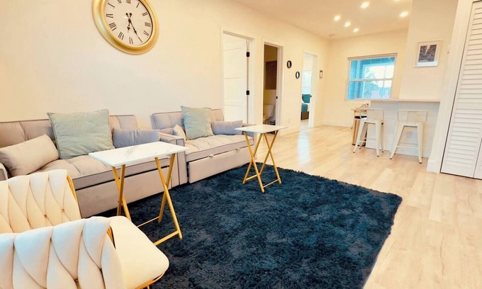 East Daytona Apartment | Blue Wave Retreat (Beach)