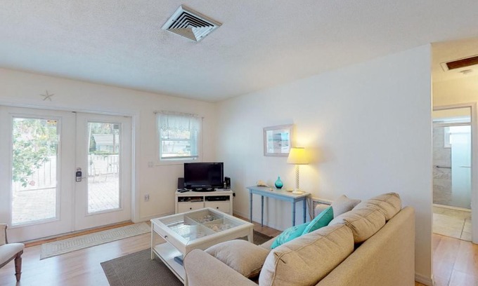 Holmes Beach Villa | Blue Wave Villa East