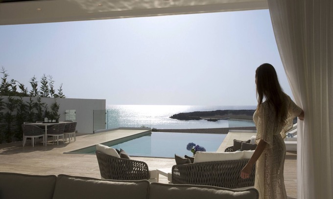 Pernera Villa | Blue Waves Protaras Beachfront Villa 3