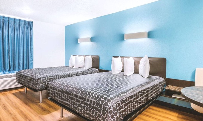 Beeville House | Blue Way Inn & Suites Beeville-Comfort 2 Queen Bed with Kitchenette NS