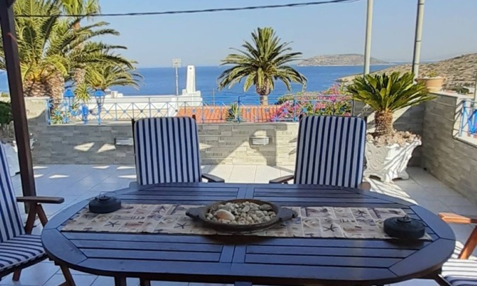 Palaia Fokaia House | BLUE & WHITE MAISONETTE OVER THE SEA NEAR SOUNIO