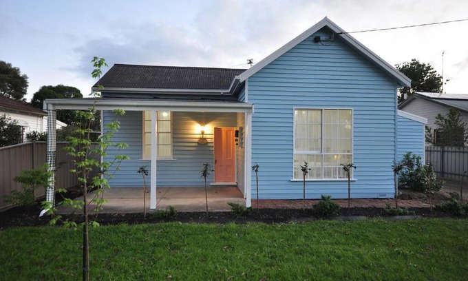 Moyhu House | Blue Wren Cottage