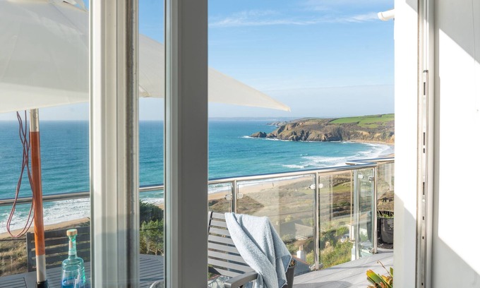 Praa Sands House | Blue Yonder - a house that sleeps 6 guests in 3 bedrooms