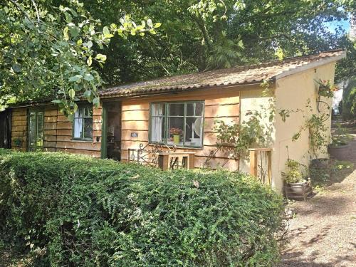 Calverleigh House | Bluebell Cottage At Lurley Manor