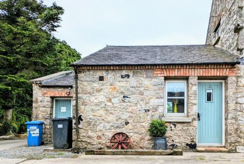 Armagh Ski Chalet | Bluebell Cottage