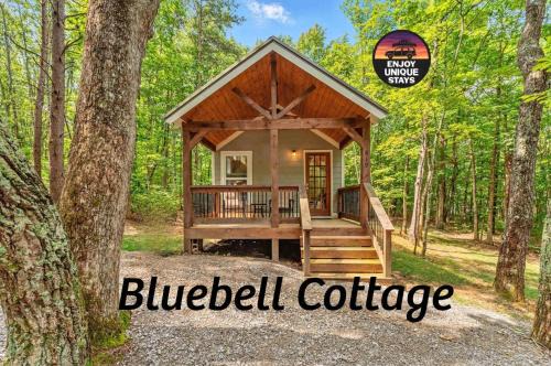 Menlo House | Bluebell Cottage with private fire pit