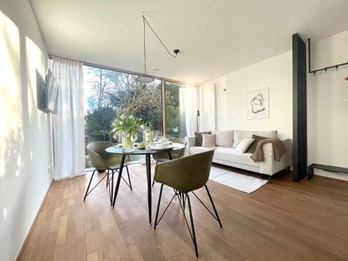 Tutzing Apartment | Blueberry Living - Wohlfühl-Apartment Starnberger See, Design, Sport & Natur