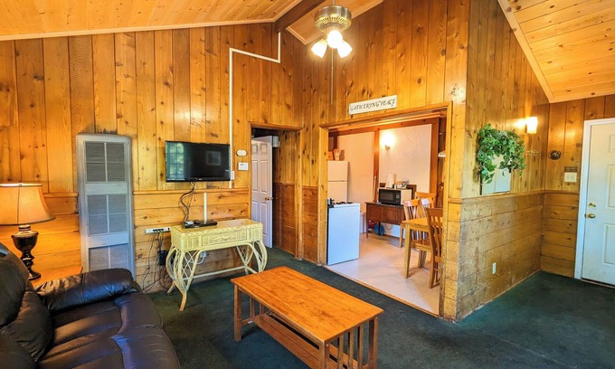 Idyllwild Cabin | Bluebird Cottage Inn