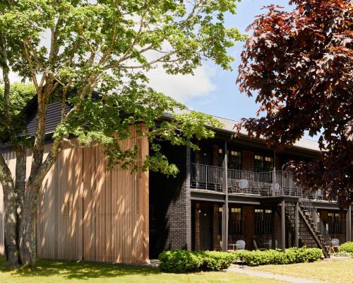 Dennis Port Hotel | Bluebird Dennisport