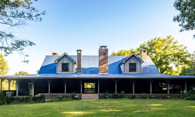 Mount Pleasant House | Bluebird Estate Ozark Retreat
