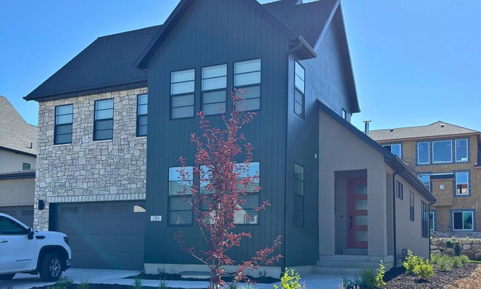 Park City House | Bluebird Hideout – New Modern Mountain Escape – Near Slopes & Lake
