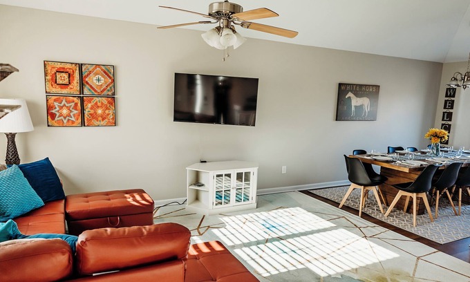 Burlington House | Bluegrass Beauty-5 bedroom 3 bath home: Creation Museum, ARK and CVG Airport