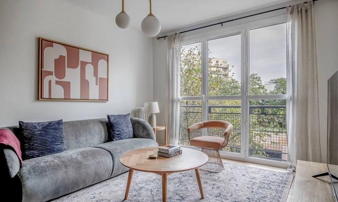Passerelle Apartment | Blueground | Bercy, elev, nr Seine & restaurants