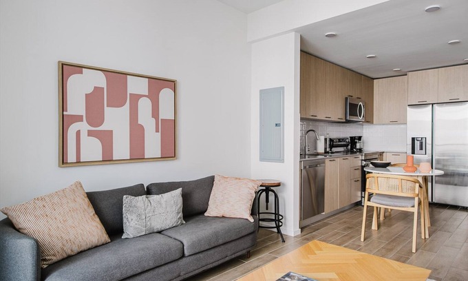 Coral Way Apartment | Blueground | Coral Gables, pool & w/d, nr Vizcaya