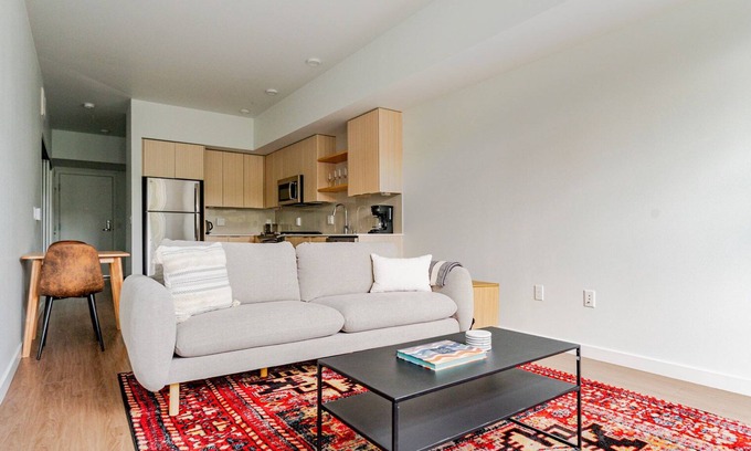 Downtown Apartment | Blueground | Downtown, rooftop, nr Marymoor Park