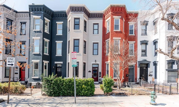 U Street Corridor House | Blueground | Dupont Circle, garden & w/d, nr park