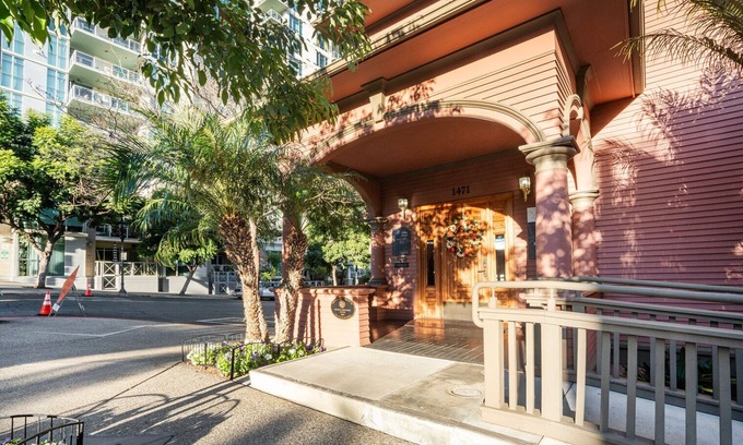 Cortez Hill Apartment | Blueground | Gaslamp 1bd apartment
