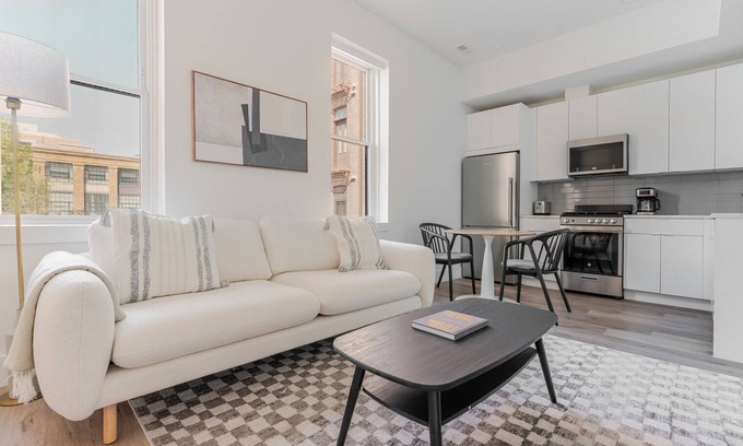 Logan Circle Apartment | Blueground | Logan Circle, AC & w/d, nr landmarks