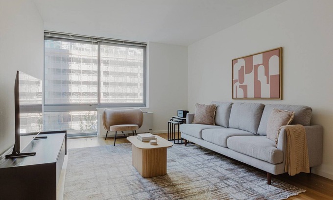 Hunters Point Apartment | Blueground | Long Island City 2bd apartment