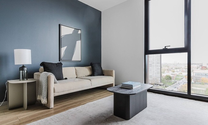 Illinois Medical District Apartment | Blueground | Medical District 1bd apartment