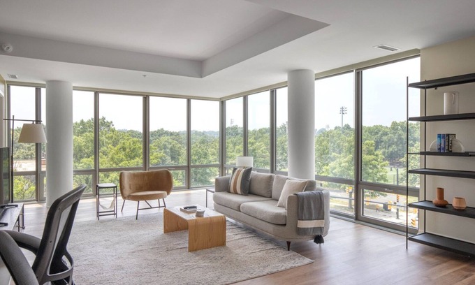 Pentagon City Apartment | Blueground | Pentagon City, rooftop, nr Potomac