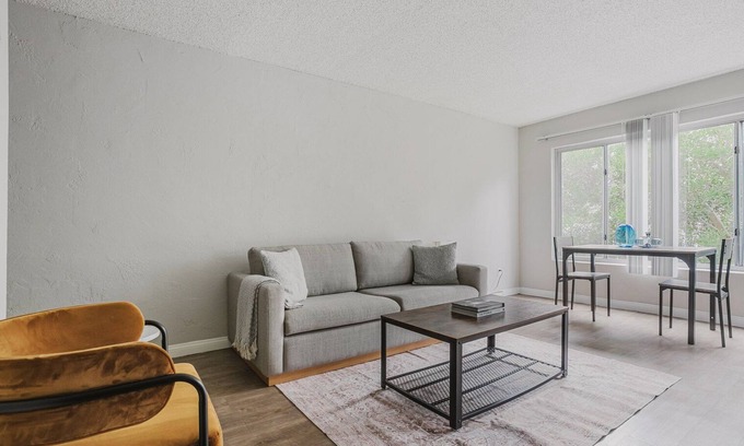 Los Angeles Apartment | Blueground | Playa Del Rey 1bd apartment