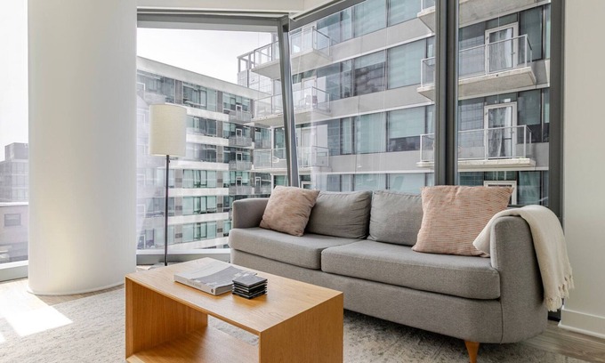 South Loop Apartment | Blueground | South Loop, pool & gym, nr park