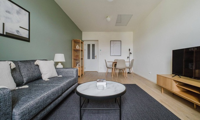 Vinohrady Apartment | Blueground | Vinohrady, close to Namesti Miru (PRG-2)