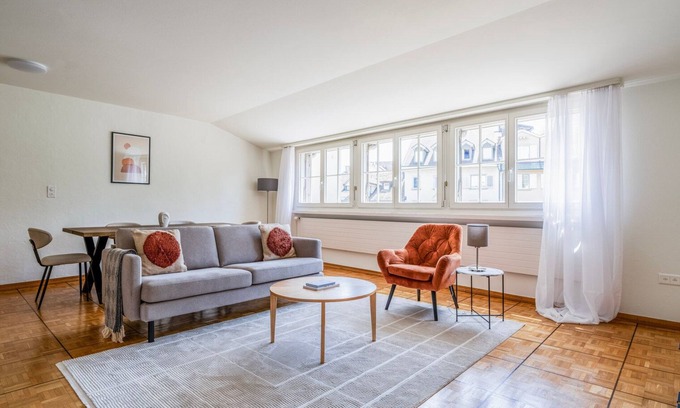 Niederdorf Apartment | Blueground | Zurich town hall, city view, nr Rathaus