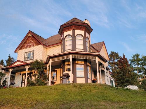 Whitehorse Bed & Breakfast | Bluejay Suites B&B