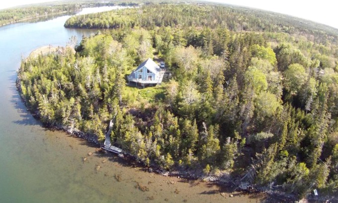 Walkerville House | Bluenose House