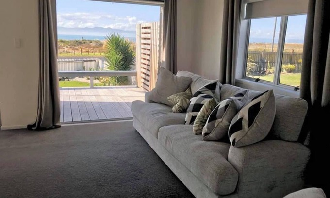 Whakatiwai House | #BlueSeasVillaViews - 4 Kayaks -Wi-Fi - BBQ