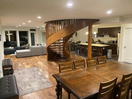 Golden House | Bluesky Lodge